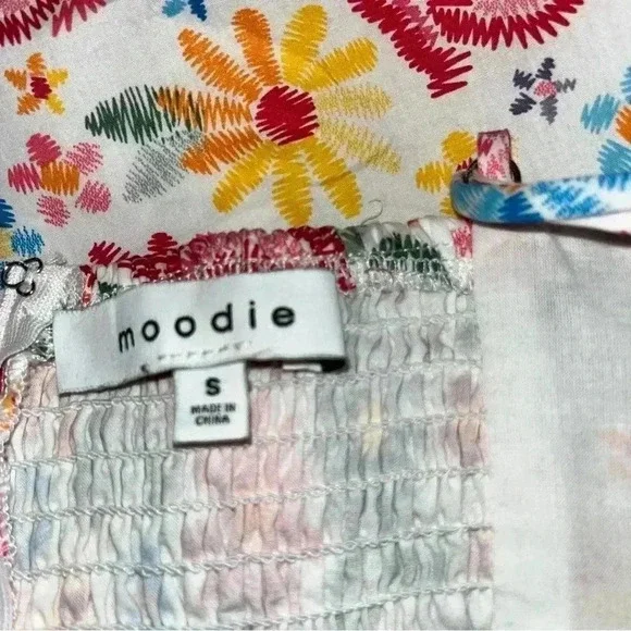 Moodie The Lauren Midi Dress, Floral, adjustable spaghetti strap , lined - Picture 6 of 12